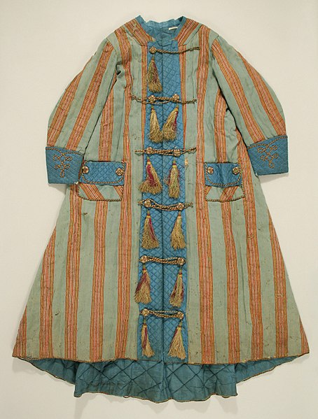 File:Dressing gown MET C.I.38.23.51 F.jpg