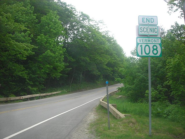 "End VT 108 Scenic" assembly on VT 108 southbound south of Smugglers Notch