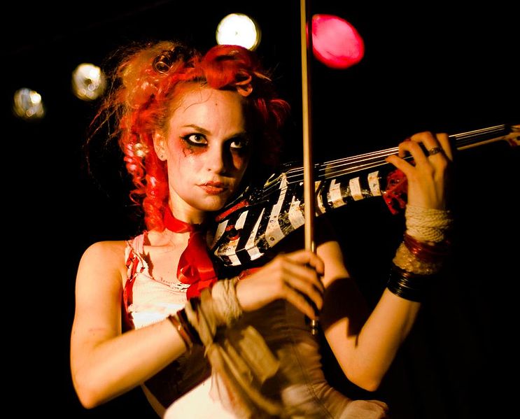 File:Emilie Autumn at Nachtleben 2007 bis.jpg