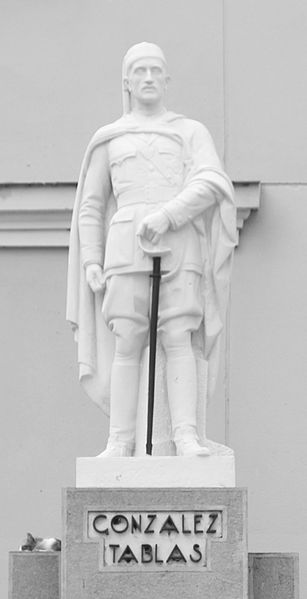 File:Estatua de Santiago González Tablas (detalle), Ceuta.jpg