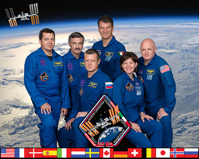 (l-r) Skripochka, Kaleri, Kondratyev, Nespoli, Coleman and KellyISS expeditions← Expedition 25Expedition 27 →