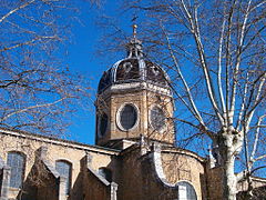 L'extérieur de l'église Saint-Bruno des Chartreux vue depuis l'Institution.