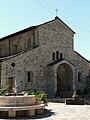 Facciata della pieve di Santa Maria Assunta di Fabbrica Curone, Piemonte, Italia