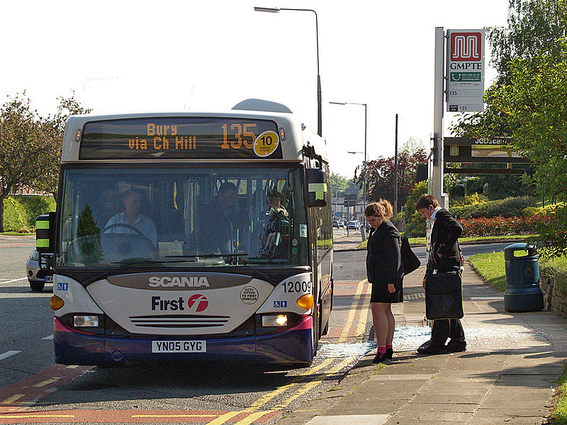 800px-First_Manchester_bus_12009_(YN05_G