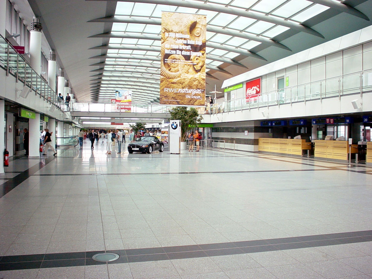 Datei:Flughafen Dortmund Terminal.jpg - Wikipedia