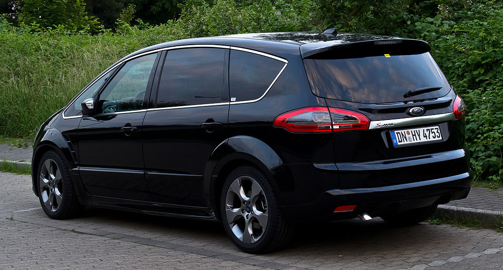 File:Ford S-Max Titanium S (Facelift) – Heckansicht, 18. Juni 2012,  Ratingen.jpg - Wikimedia Commons