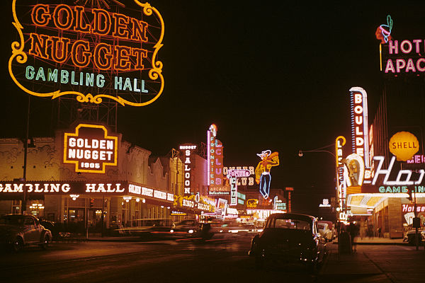 Obsidian designed the city of New Vegas to resemble Las Vegas in the 1950s