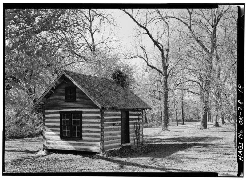 File:GENERAL VIEW OF LOG COTTAGE, NORTH (FRONT) AND EAST ELEVATIONS, SOUTH OF HOUSE - George M. Murrell House, Murrell Road, at junction of Willis Road, Park Hill, Cherokee County HABS OKLA,11-PARHI.V,2-18.tif