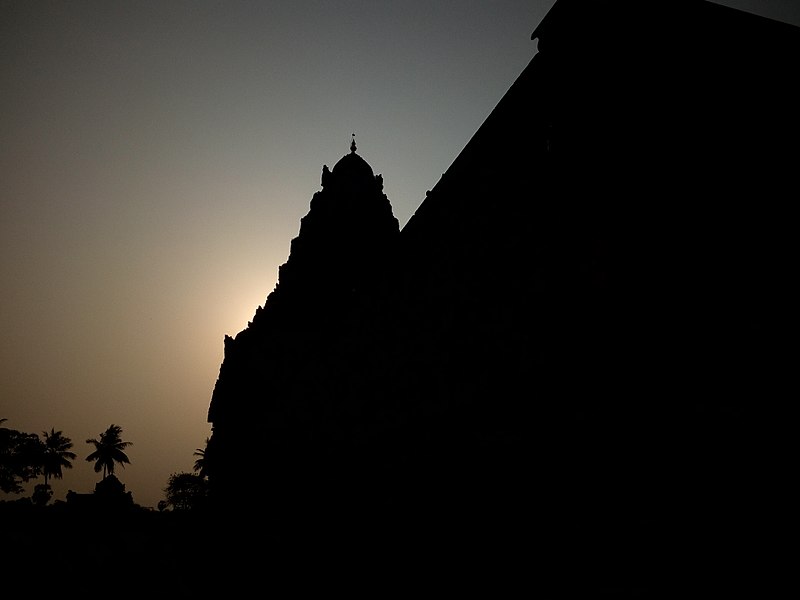 File:GangaikondaCholapuram.jpg