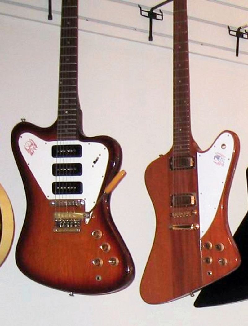 File:Gibson Firebird non-reverse & reverse.jpg - Wikipedia