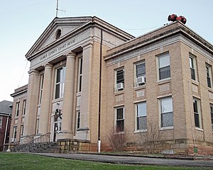 Gilmer County Courthouse WV.jpg