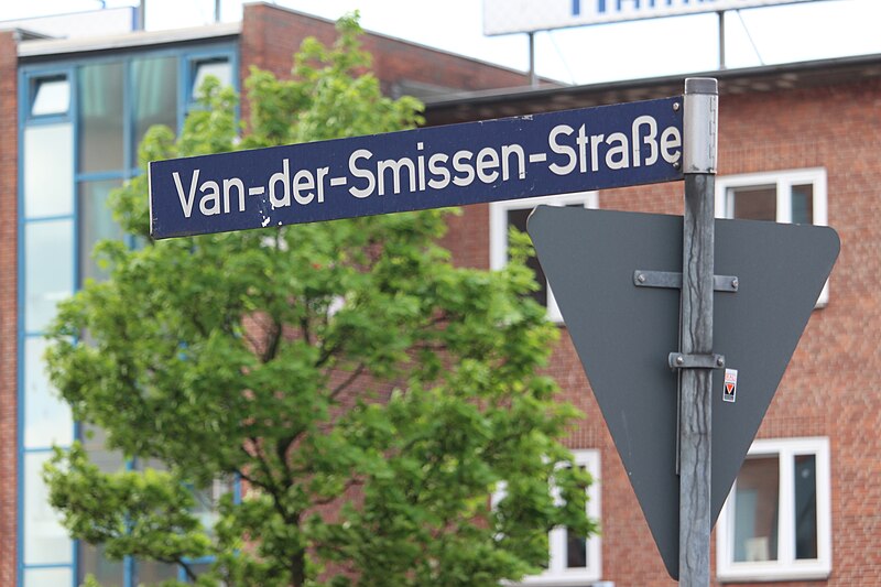 File:Hamburg-Altona-Altstadt Van-der-Smissen-Straße.jpg