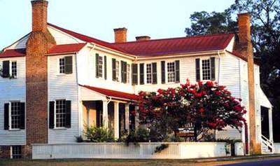 Hanover Tavern as viewed from the green in front of the Hanover County Courthouse