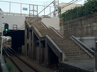 Example of Useless Staircase Hanshin Iwaya east.JPG