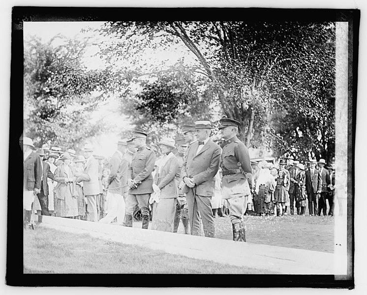 File:Harding & Pershing at polo game LOC npcc.04420.jpg