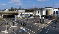 = English: Mülheim an der Ruhr central station with station building Deutsch: Mülheim an der Ruhr Hauptbahnhof mit Vorplatz und Empfangsgebäude