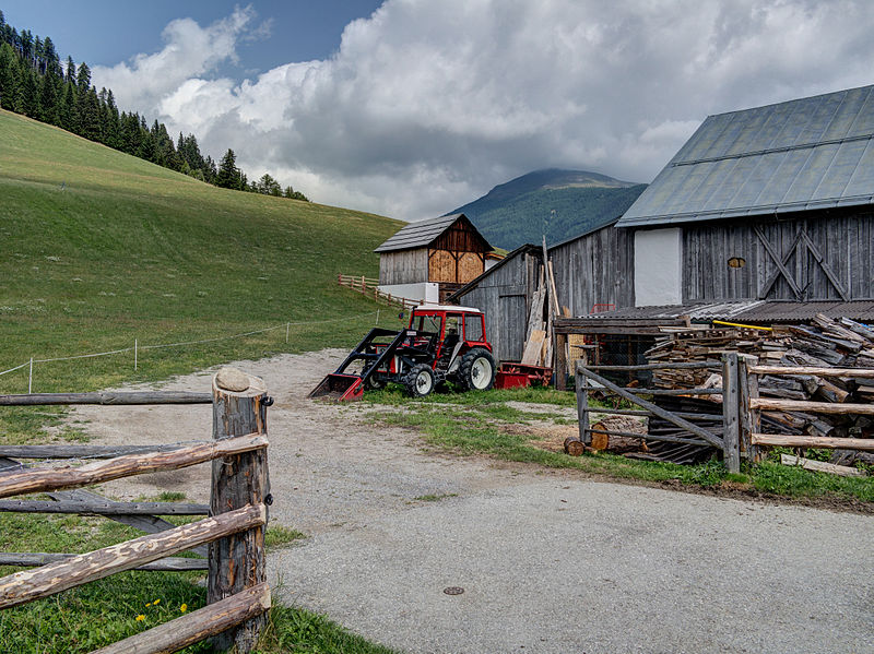 File:Himmelbauer Obervellach Mölltal 2013 08i.jpg