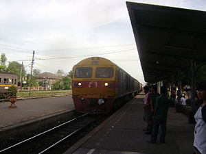 An inter-city train at Lopburi station