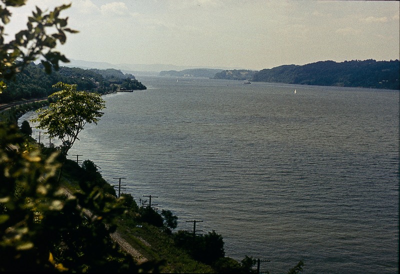 File:Hudson river - 1977 (2).tif