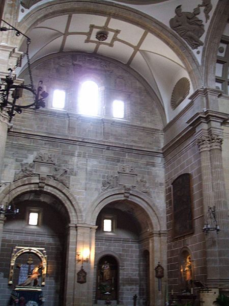 File:Iglesia de San Isidoro, en Úbeda (Jaén) 14.jpg