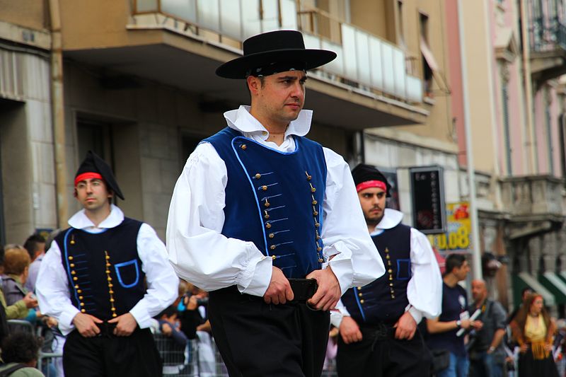 File:Iglesias - Costume tradizionale (07).JPG