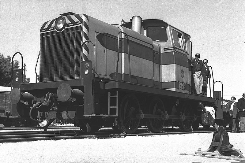 File:Israel Railways Esslingen locomotive 228-1959.jpg