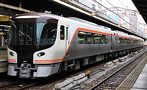HC85系の特急「ひだ」 （2022年7月 名古屋駅）