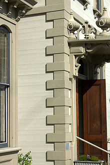 Quoin and horizontal siding detail Jacob Kamm House - corner and entry - Portland Oregon.jpg