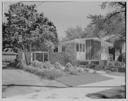 File:John Monteresi, 35-75 162nd St., Flushing, Long Island. LOC gsc.5a28576.tif