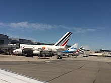 Jumbos en la Terminal Internacional del aeropuerto.