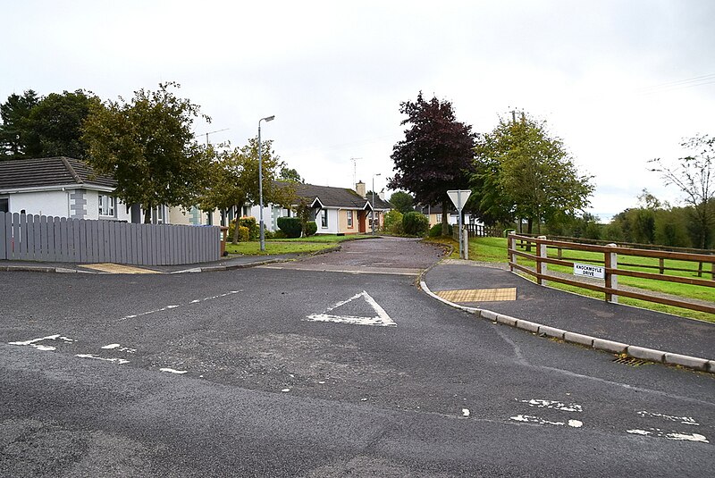 File:Knockmoyle Drive, Knockmoyle - geograph.org.uk - 5910406.jpg