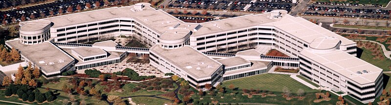 File:Kraft Foods HQ Northfield IL (cropped).jpg