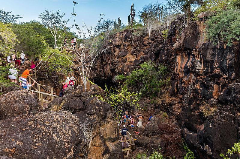 File:Las Grietas, isla Santa Cruz, islas Galápagos, Ecuador, 2015-07-26, DD 80.JPG