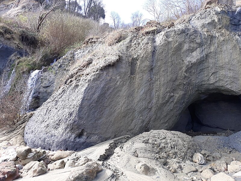 File:Luccombe Bay 09.jpg