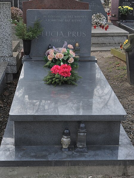 File:Lucja Prus grave.jpg