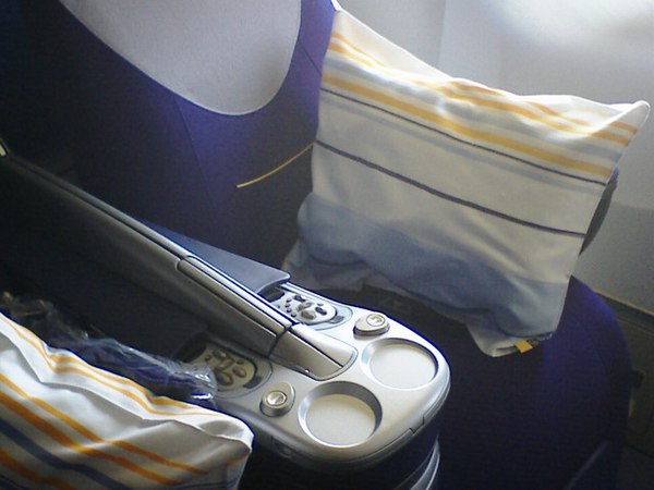 Business class seat in a Lufthansa Boeing 747-400