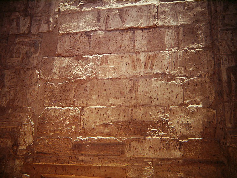 File:Luxor Temple (9794770926).jpg