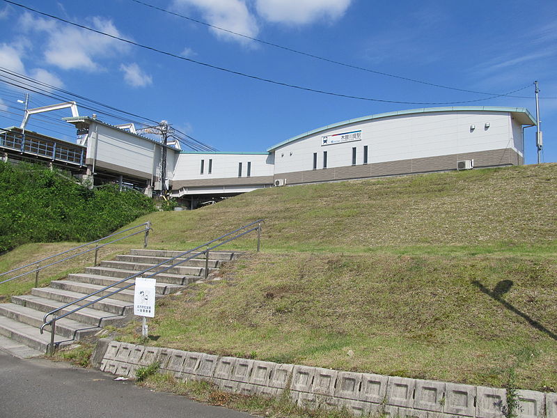 File:MT-Kisogawa-zutsumi Station 2.JPG