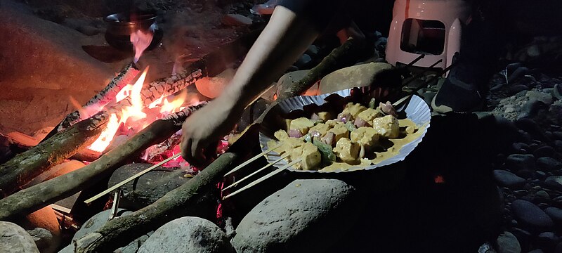 File:Making of paneer tikka 02.jpg