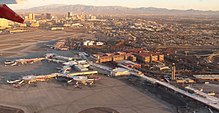 Terminal 1, mostrando las Salas A y B. La Sala C se extiende hacia la derecha, fuera de la vista.