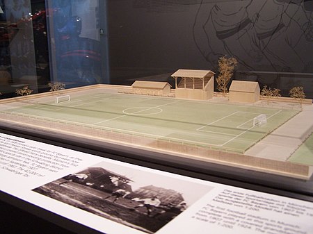 Tập tin:Model of stadium at Leopoldstrasse.JPG