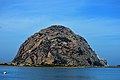 Auffälligstes Merkmal der Stadt ist der Morro Rock, ein 176 Meter (576 Fuß) hoher Hügel vulkanischer Herkunft.