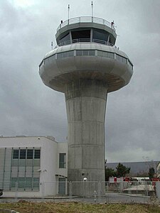 Mostar Aéroport de contrôle tower.jpg