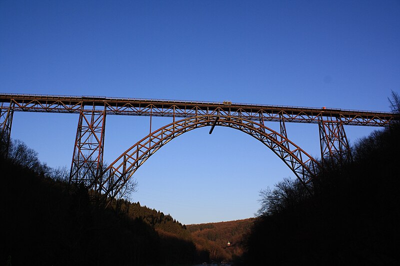 File:Muengstener bruecke 29.12.2008.JPG