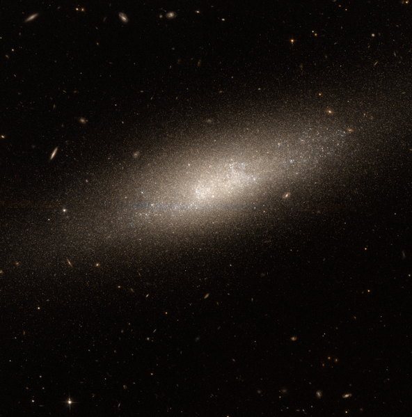File:NGC1311 - hst 10210R814GB606.png