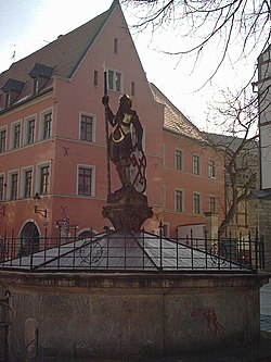Naumburg Wenzelsbrunnen.jpg