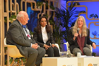 Paneldiskussion med Angus Deaton, moderatorn Zeinab Badawi och Patti Smith på Nobel Week Dialogue 2016
