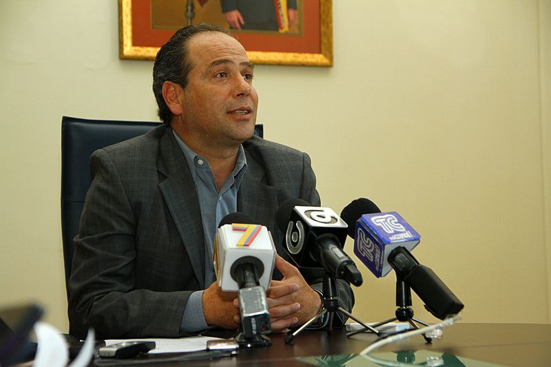 File:OMAR SIMONS - SECRETARIO DE PRESIDENCIA (15076646575).jpg