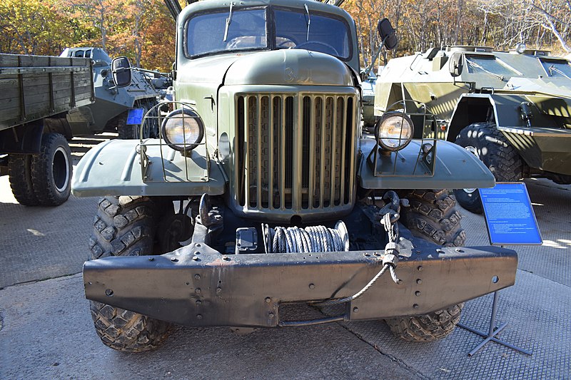 File:Old military hardware at Voroshilovsky battery museum 155.jpg