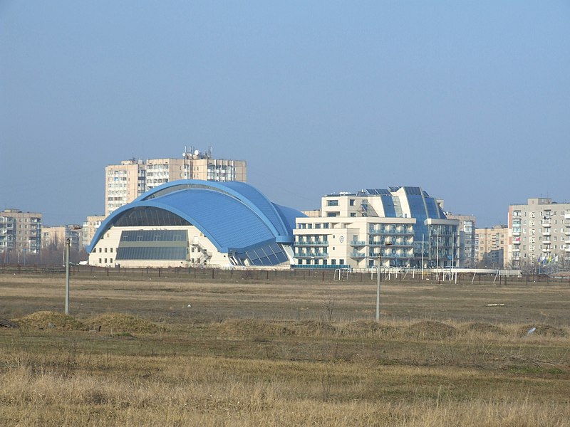 File:Olimp Sports Complex in Yuzhne.jpg